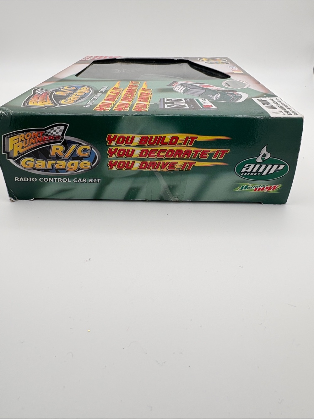 Front Runners R/C Garage Radio Control Car Kit You Build It NASCAR #88 Earnhardt - Picture 6 of 13